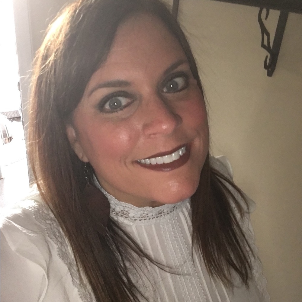 Meet your Posher, Jennifer